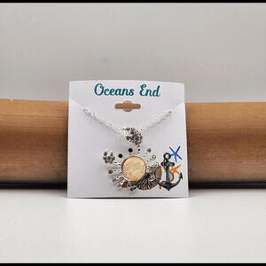 Iridescent Crab Rhinestone Necklace – Silver Adjustable 18–21"